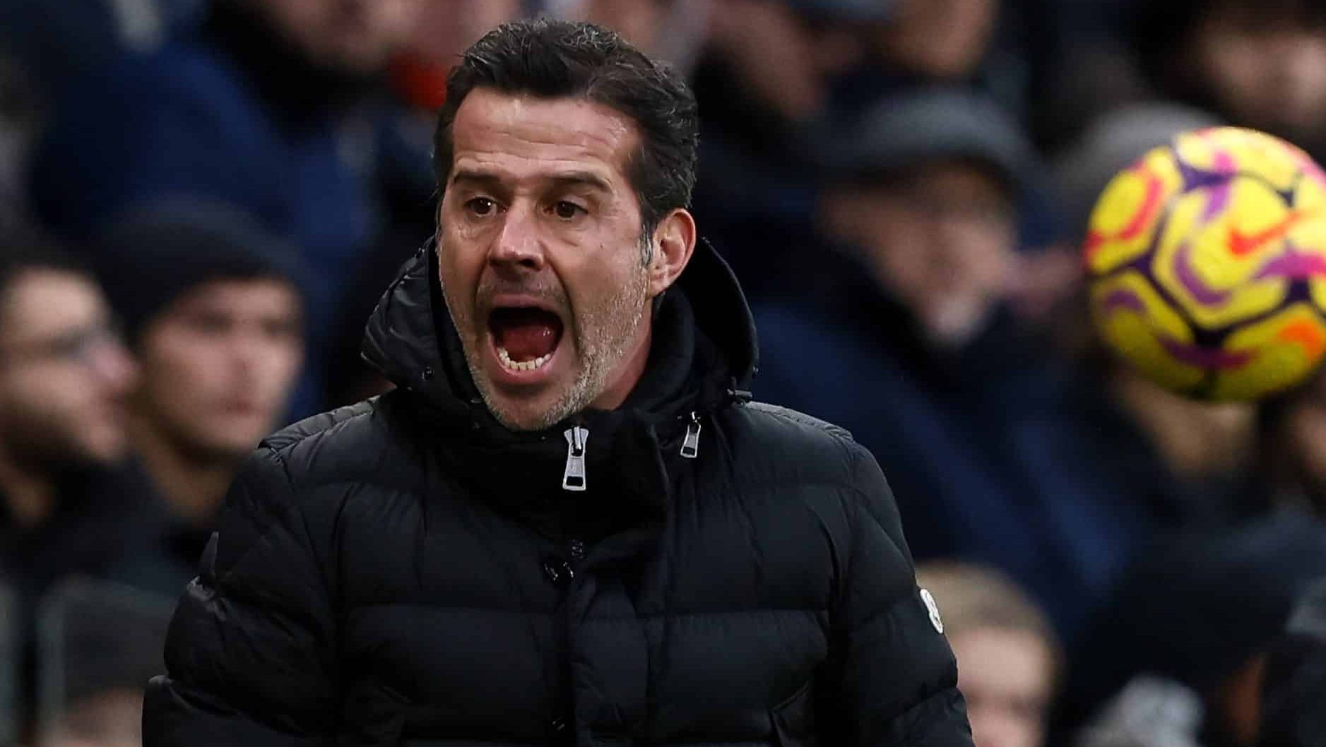 &lsquo;Fomos muito passivos no mercado&rsquo;: Clube da Premier League irrita o pr&oacute;prio t&eacute;cnico