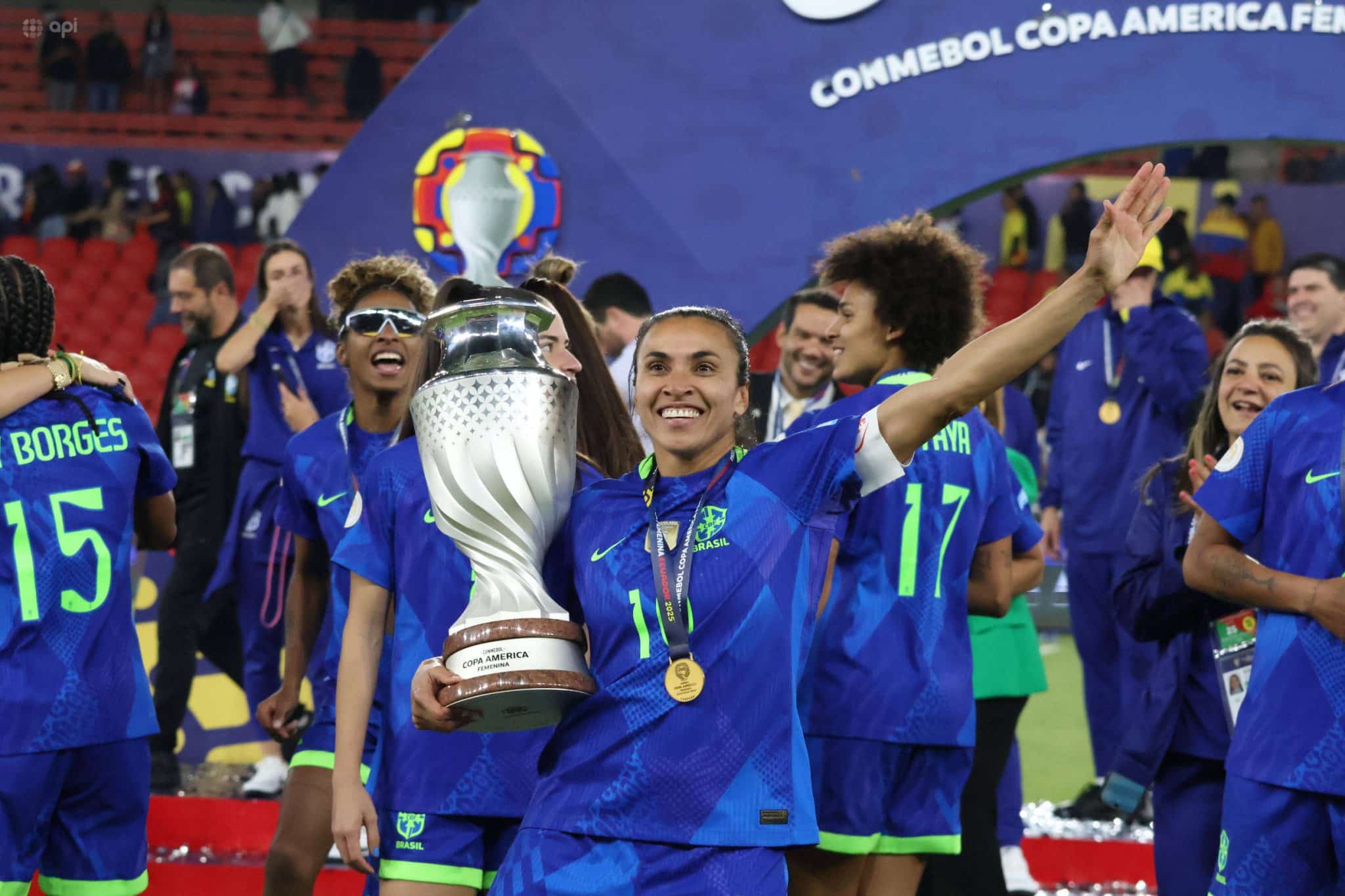 Com Marta salvadora, Brasil passa por pol&ecirc;micas e drama para conquistar a Copa Am&eacute;rica