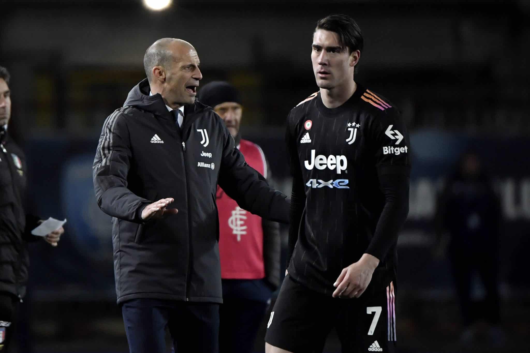 Allegri e Vlahovic trabalharam juntos na Juventus (Foto: Imago)