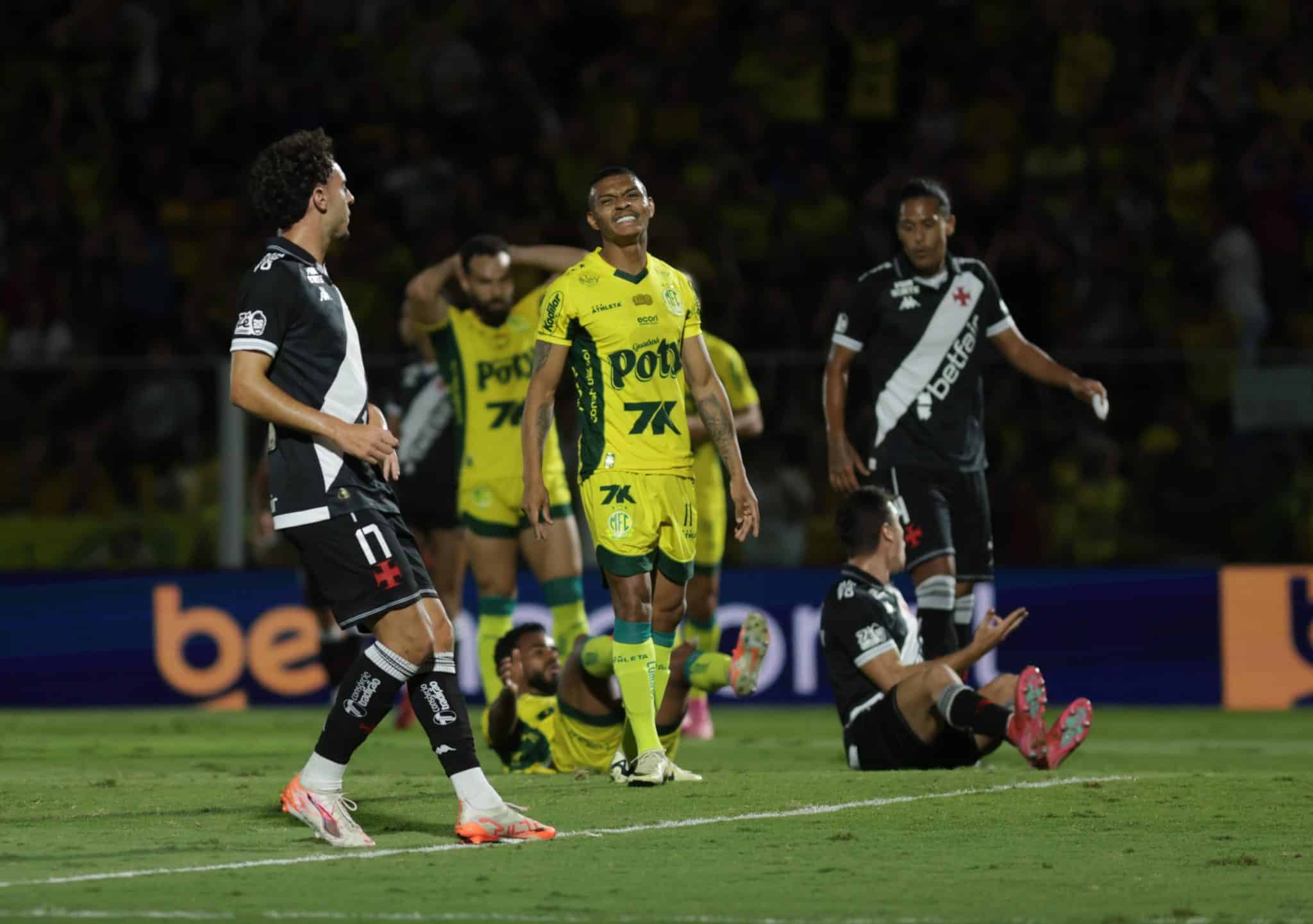 Negueba lamenta chance perdida em jogo entre Mirassol e Vasco