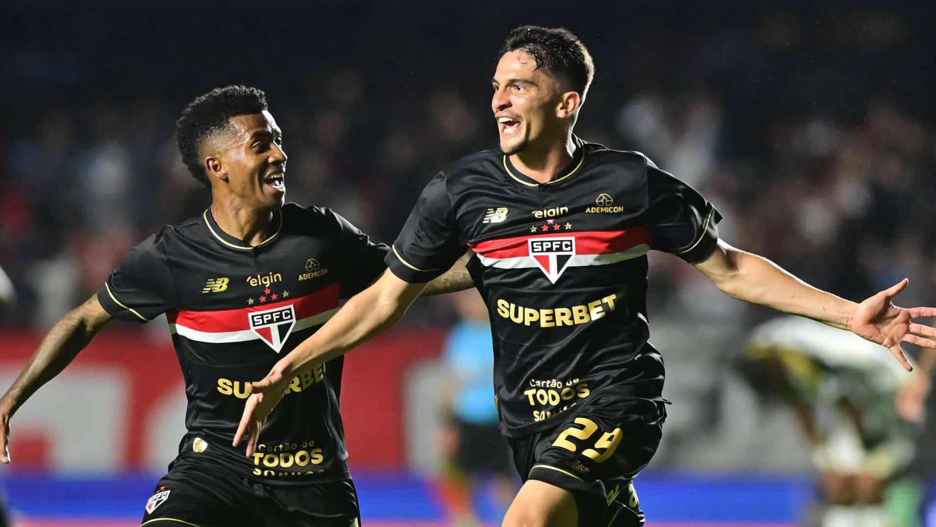 S&atilde;o Paulo vence bloqueio com triangula&ccedil;&otilde;es perfeitas e encerra jejum contra o Atl&eacute;tico-MG