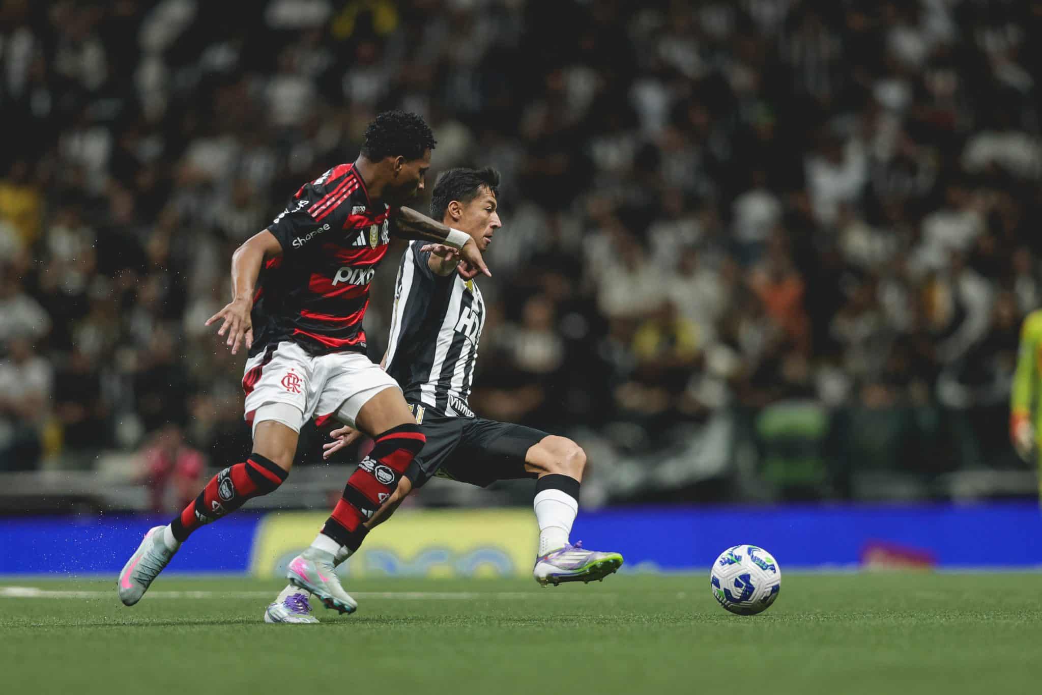 Plata e Alan Franco em jogo entre Flamengo e Atl&eacute;tico Mineiro