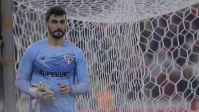 S&atilde;o Paulo de Crespo paga por pr&oacute;prios erros em queda para o Athletico na Copa do Brasil