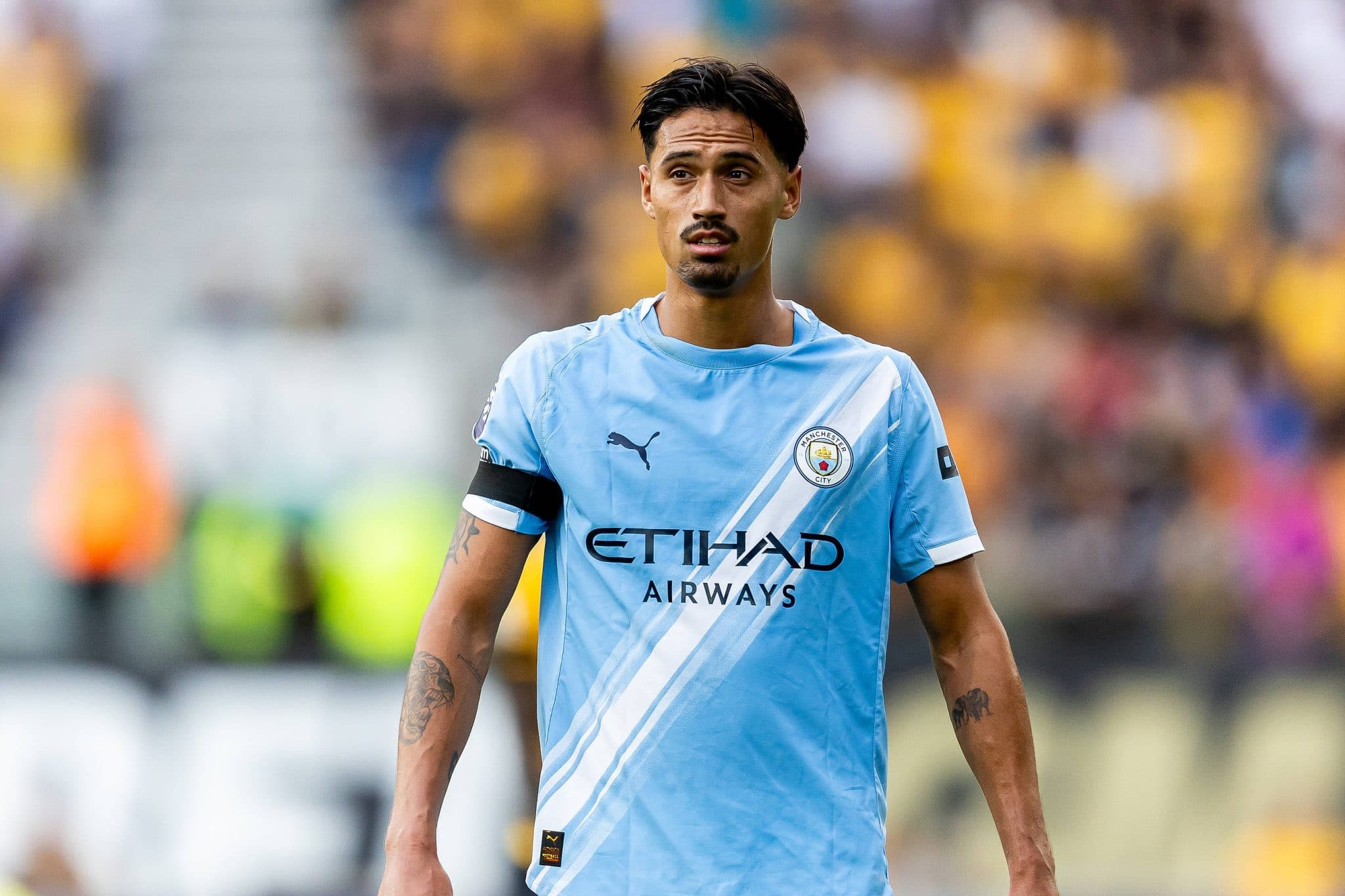 Tijjani Reijnders em a&ccedil;&atilde;o pelo Manchester City