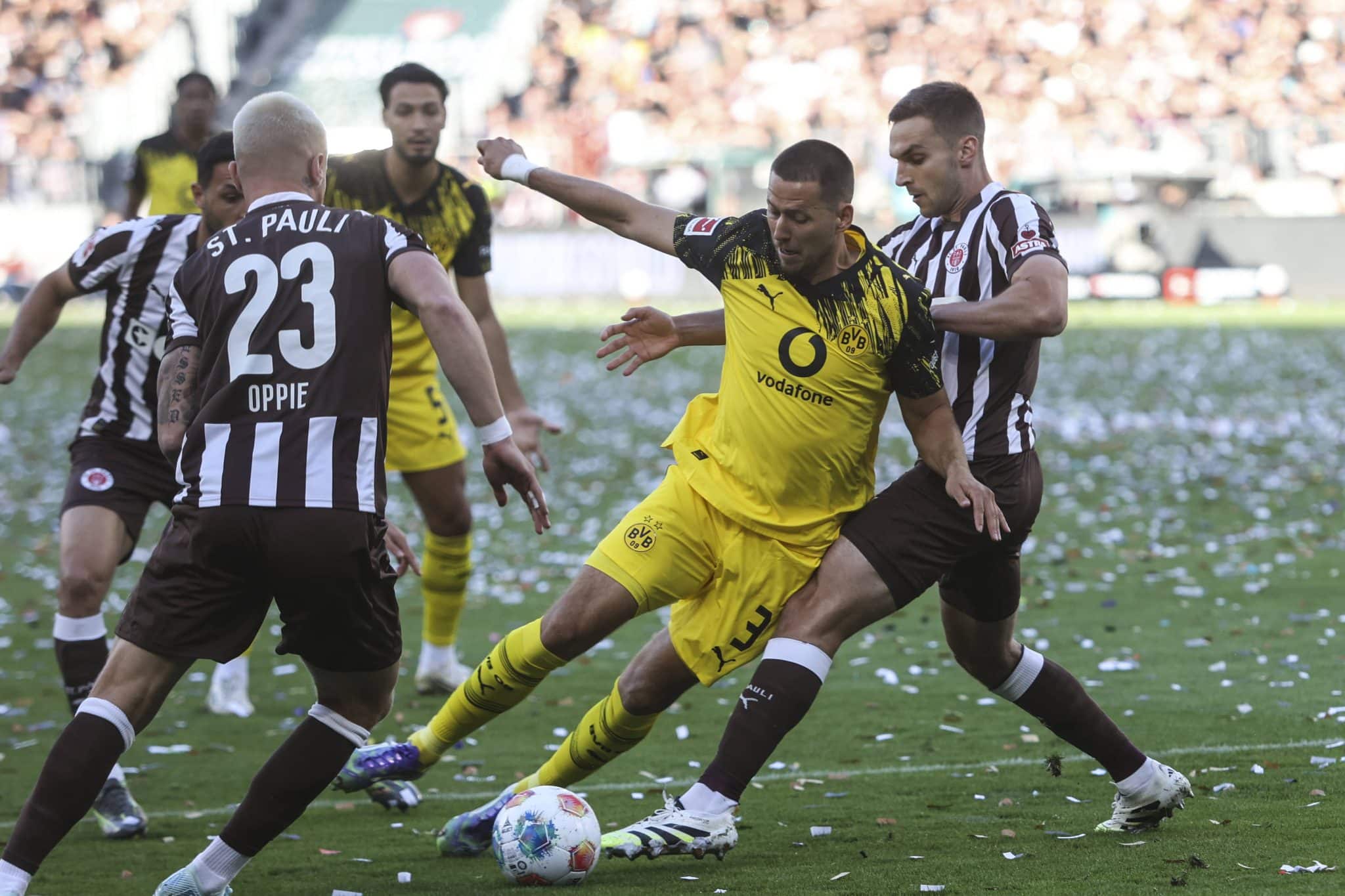 St. Pauli x Borussia Dortmund pela Bundesliga (Foto: Imago)