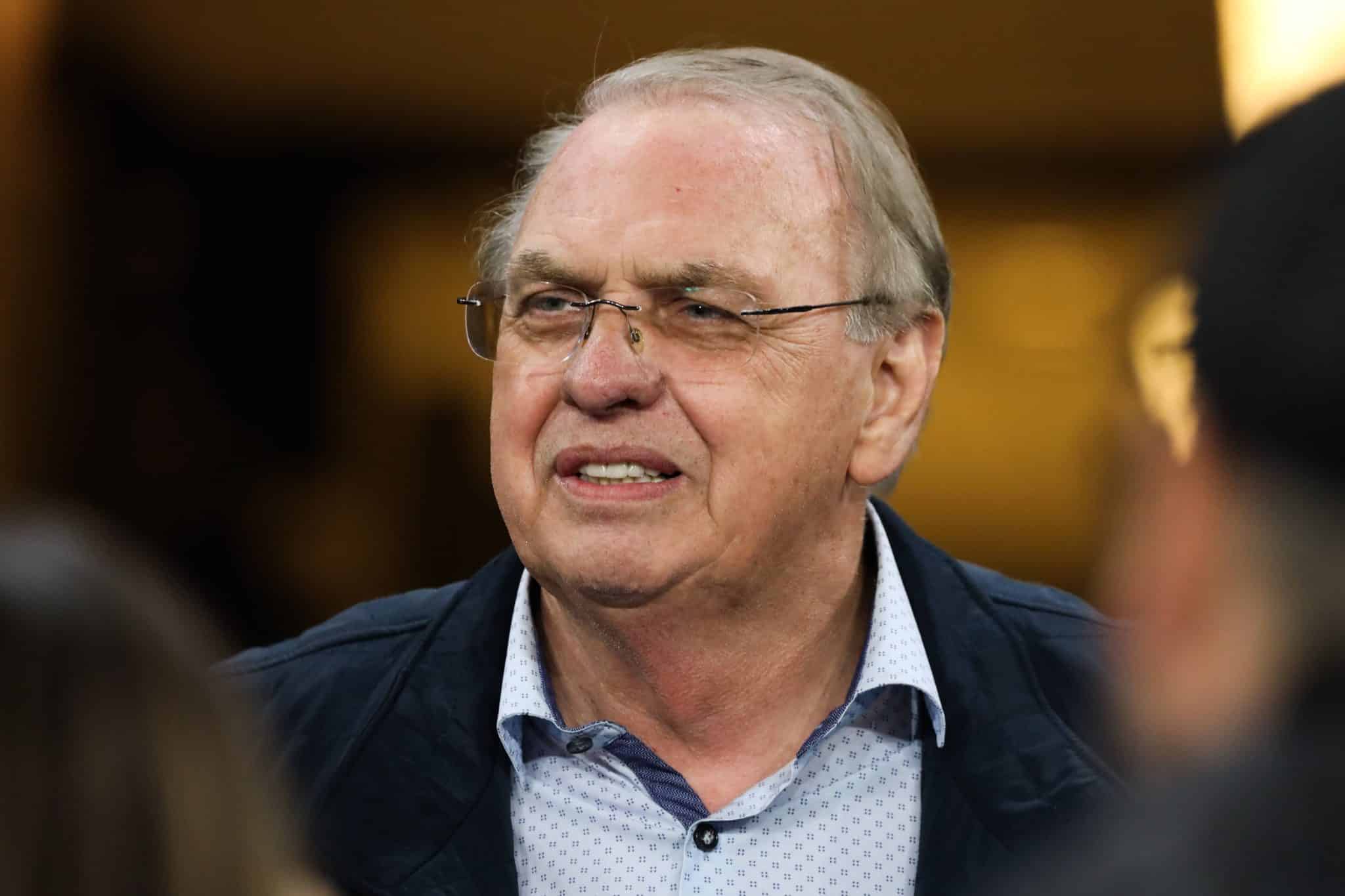 Antes interino, Osmar St&aacute;bile &eacute; eleito presidente do Corinthians