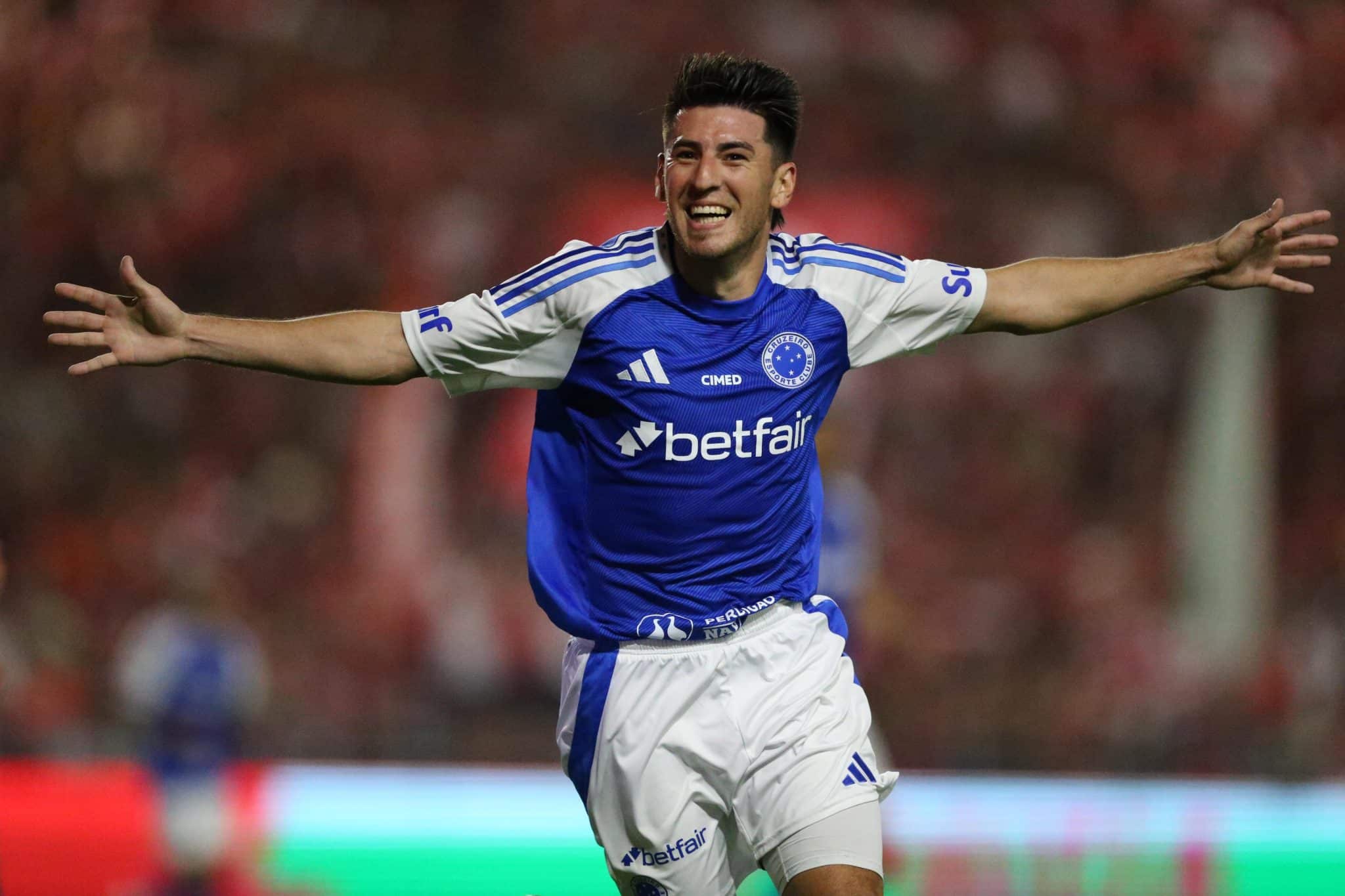 Com C&aacute;ssio salvador, Cruzeiro espanta &lsquo;quarta zebra&rsquo; e encerra jejum na Copa do Brasil