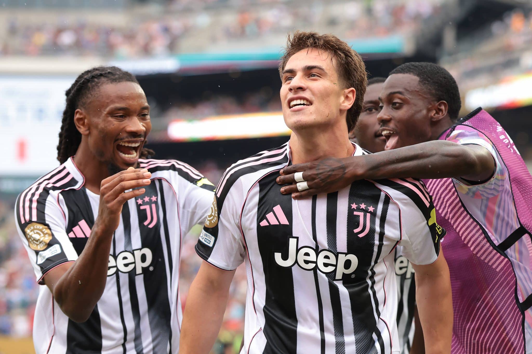 Yildiz celebra gol pela Juventus 