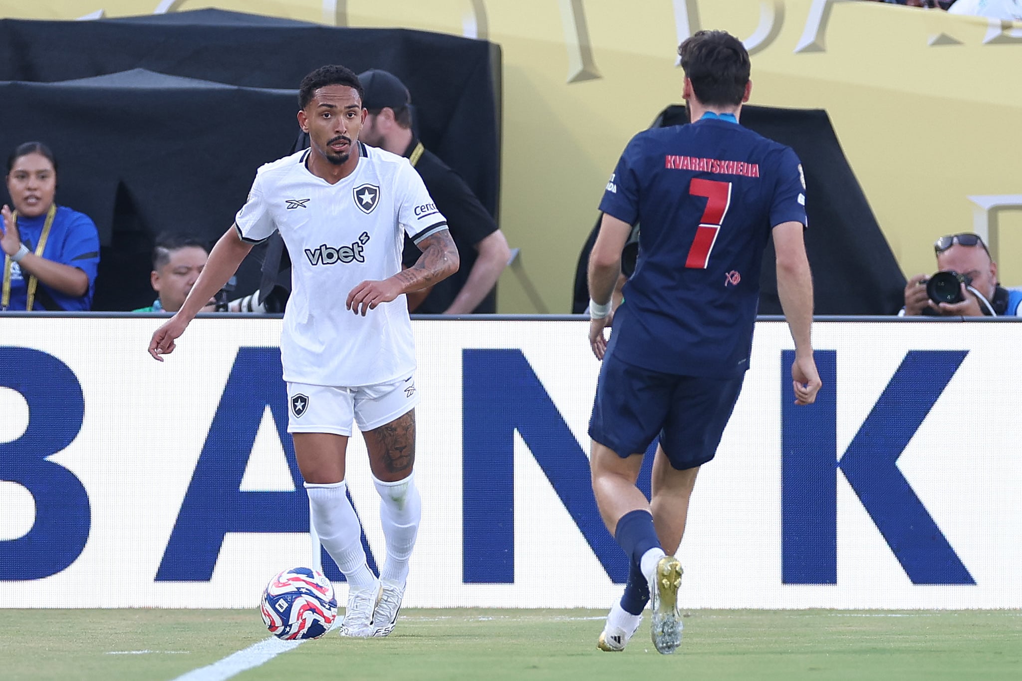 Vitinho &eacute; titular do Botafogo desde 2024 (Foto: Vitor Silva/Botafogo)