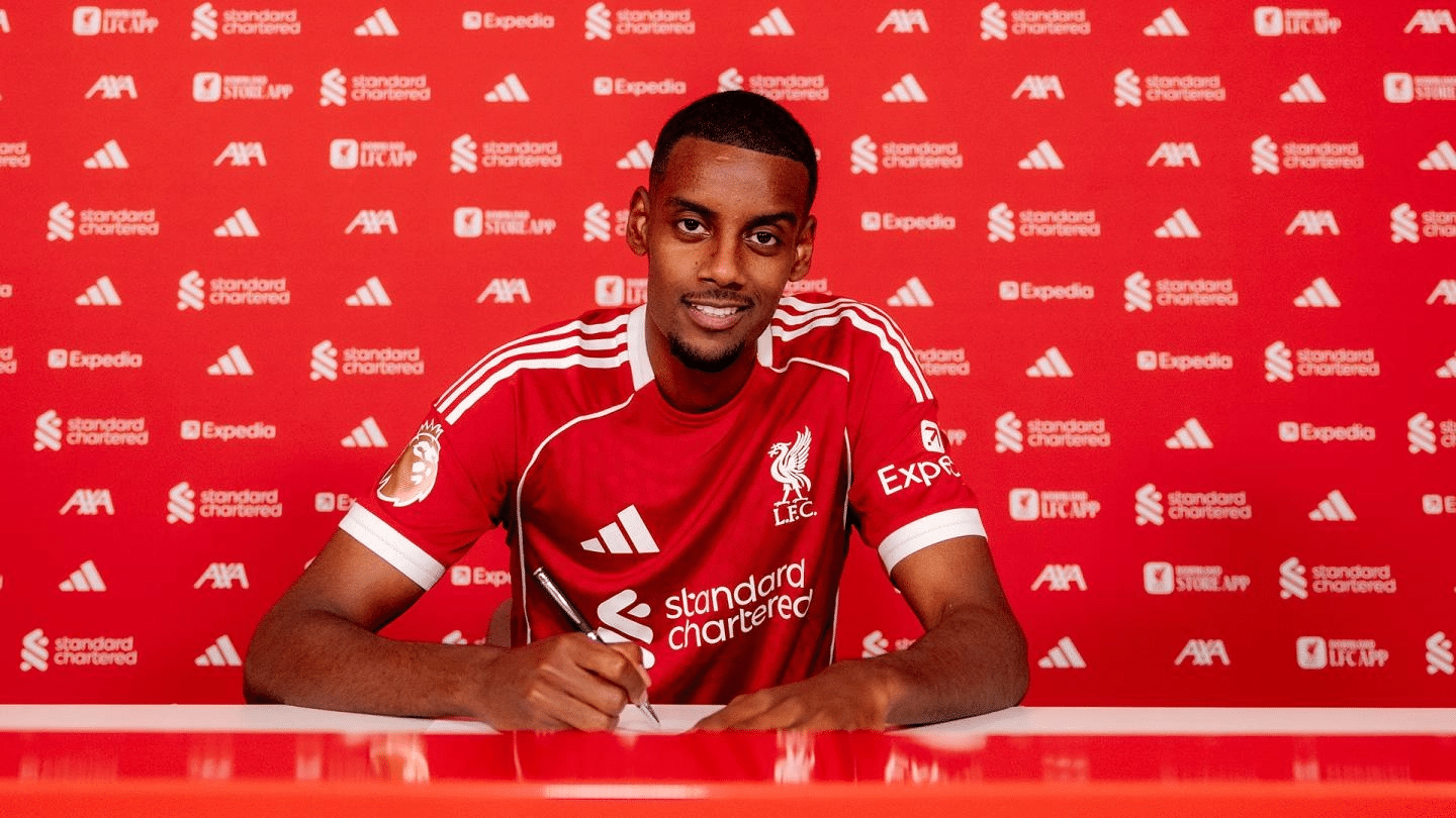 Alexander Isak apresentado no Liverpool