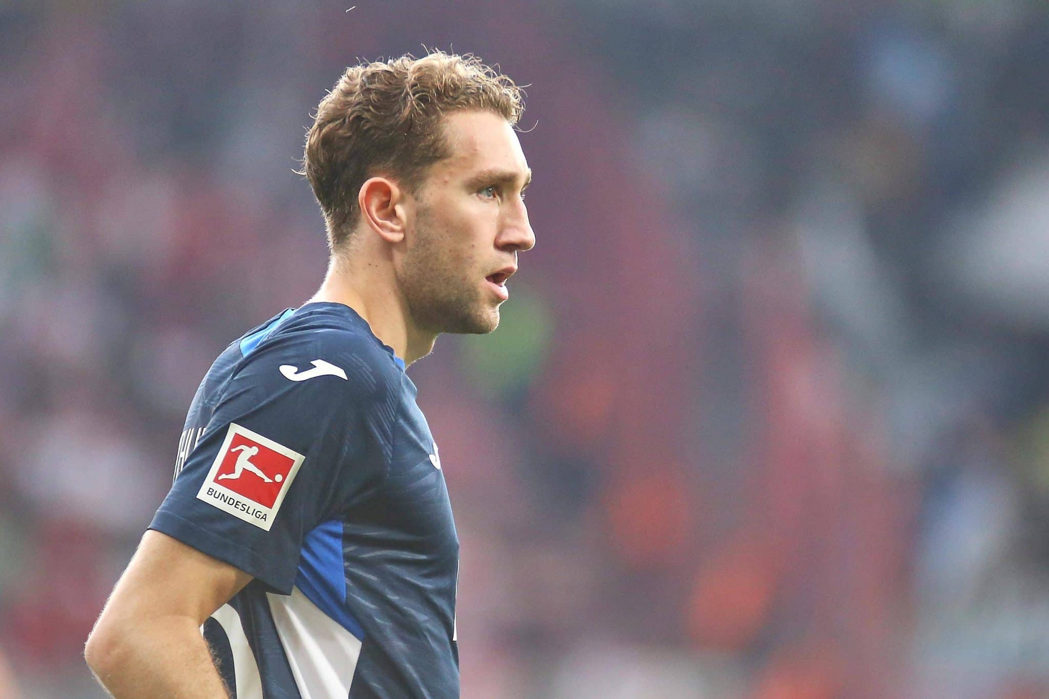 Arthur Chaves durante jogo do Hoffenheim