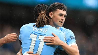 Carrasco ressurge no City &lsquo;fora de posi&ccedil;&atilde;o&rsquo; e castiga limitado Manchester United