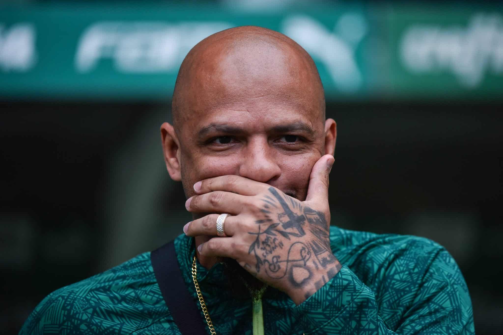 Felipe Melo critica ex-t&eacute;cnico: &lsquo;Nunca entendeu de futebol. Irritava todo mundo no vesti&aacute;rio&rsquo;