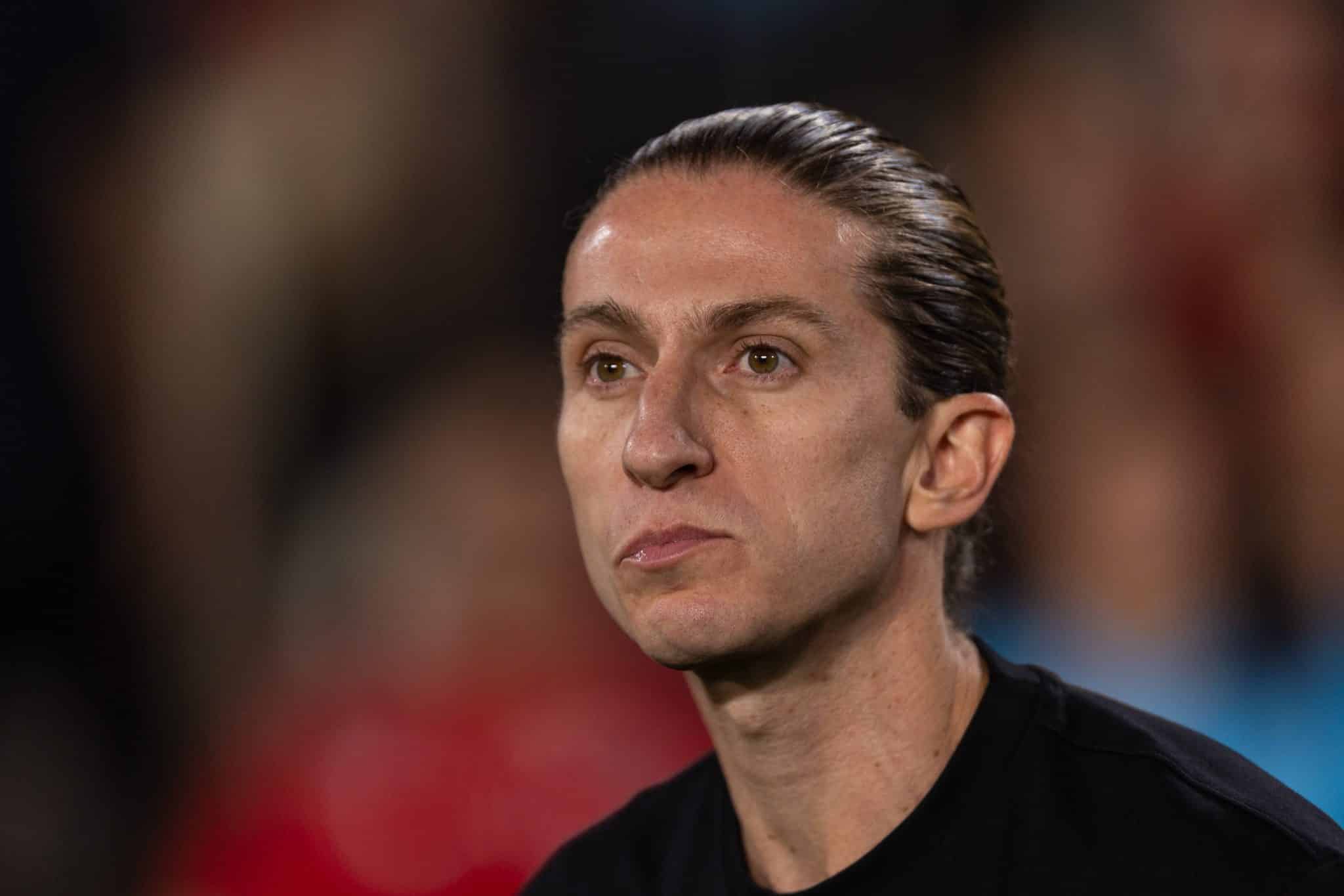 Filipe Lu&iacute;s pede que &aacute;rbitro n&atilde;o apite mais na Libertadores e sugere medida da LaLiga