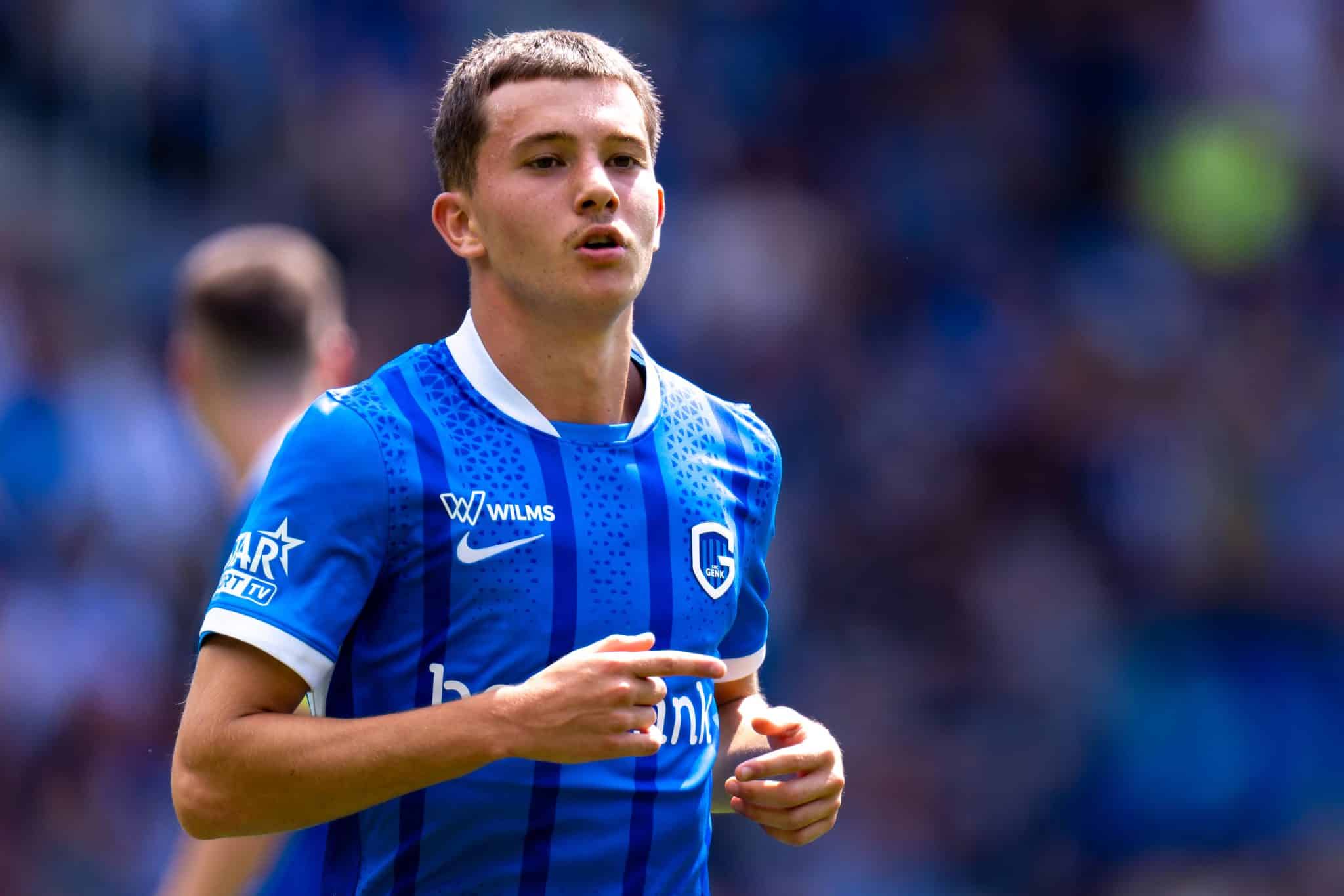 Konstantinos Karetsas em a&ccedil;&atilde;o pelo Genk