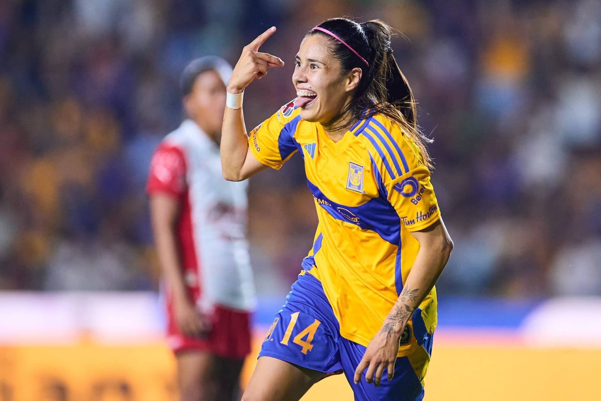 Lizbeth Ovalle em a&ccedil;&atilde;o no Tigres
