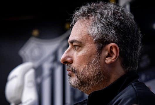 Como Mattos explicou o sofrimento do Santos para viabilizar neg&oacute;cios na janela?