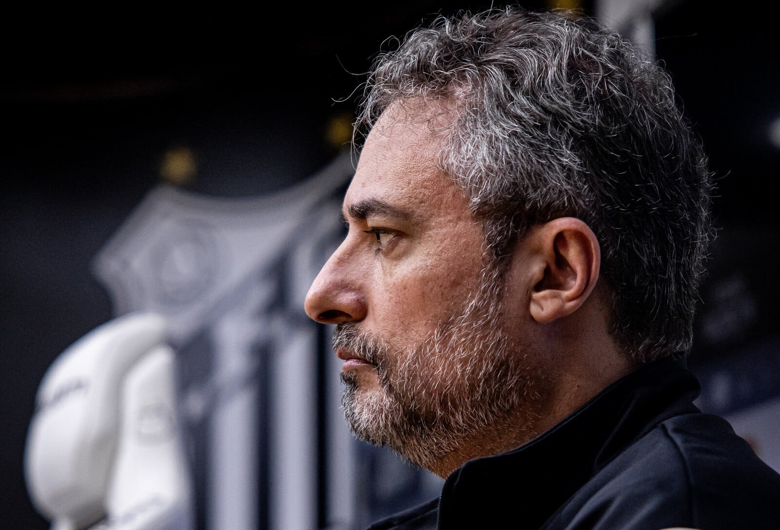 Como Mattos explicou o sofrimento do Santos para viabilizar neg&oacute;cios na janela?