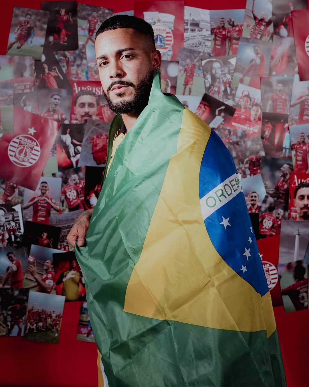 Maxwell em apresenta&ccedil;&atilde;o no Persija