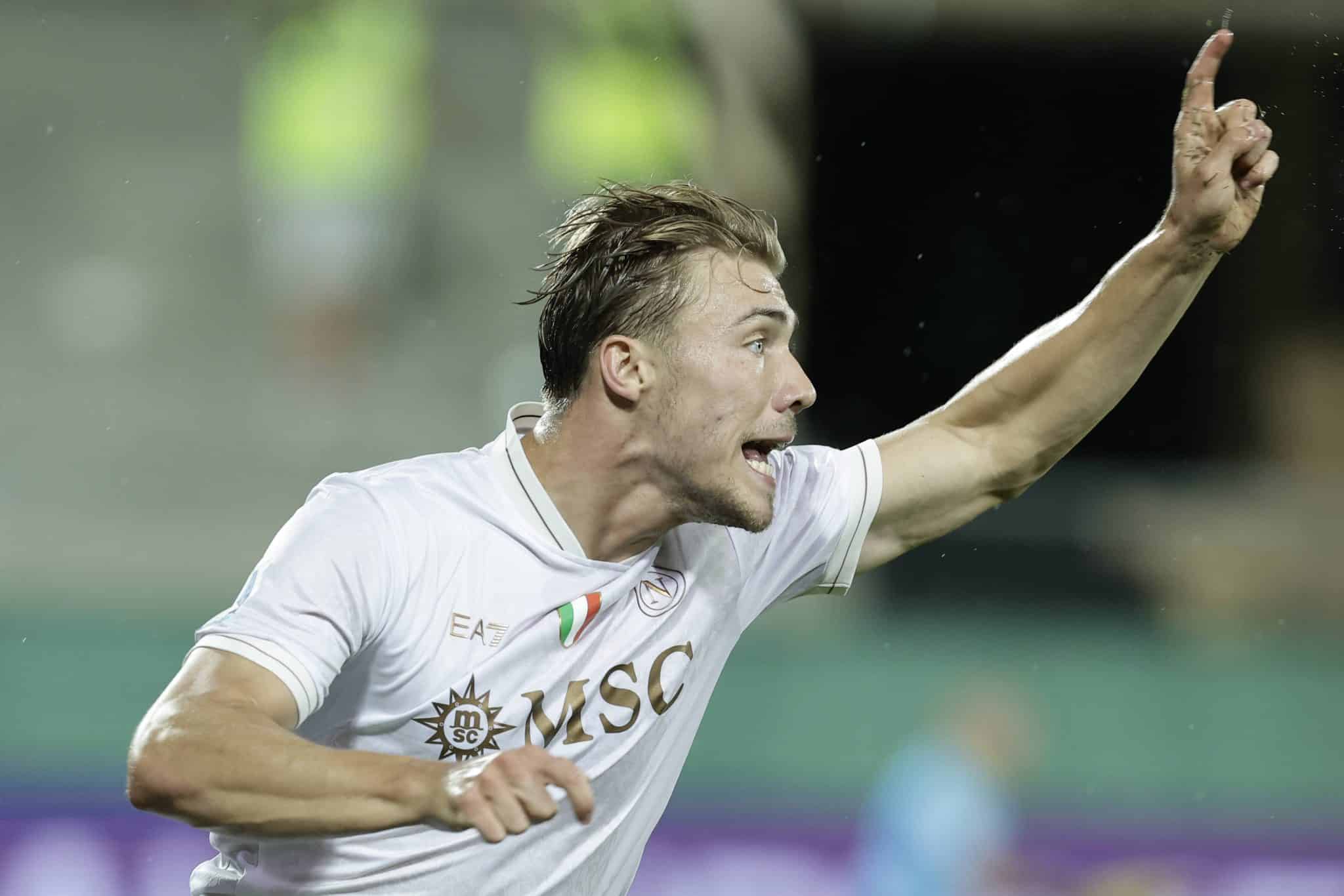 Hojlund d&aacute; ind&iacute;cios que pode ser recuperado pelo Napoli, mas caminho ainda &eacute; longo