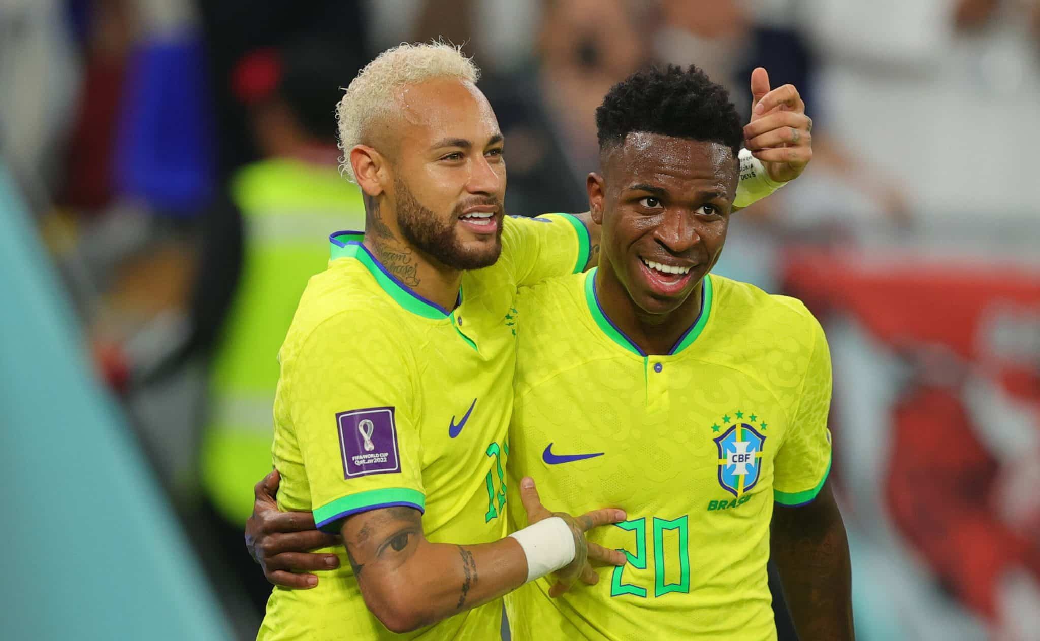 Neymar e Vinicius Junior celebram gol da Sele&ccedil;&atilde;o