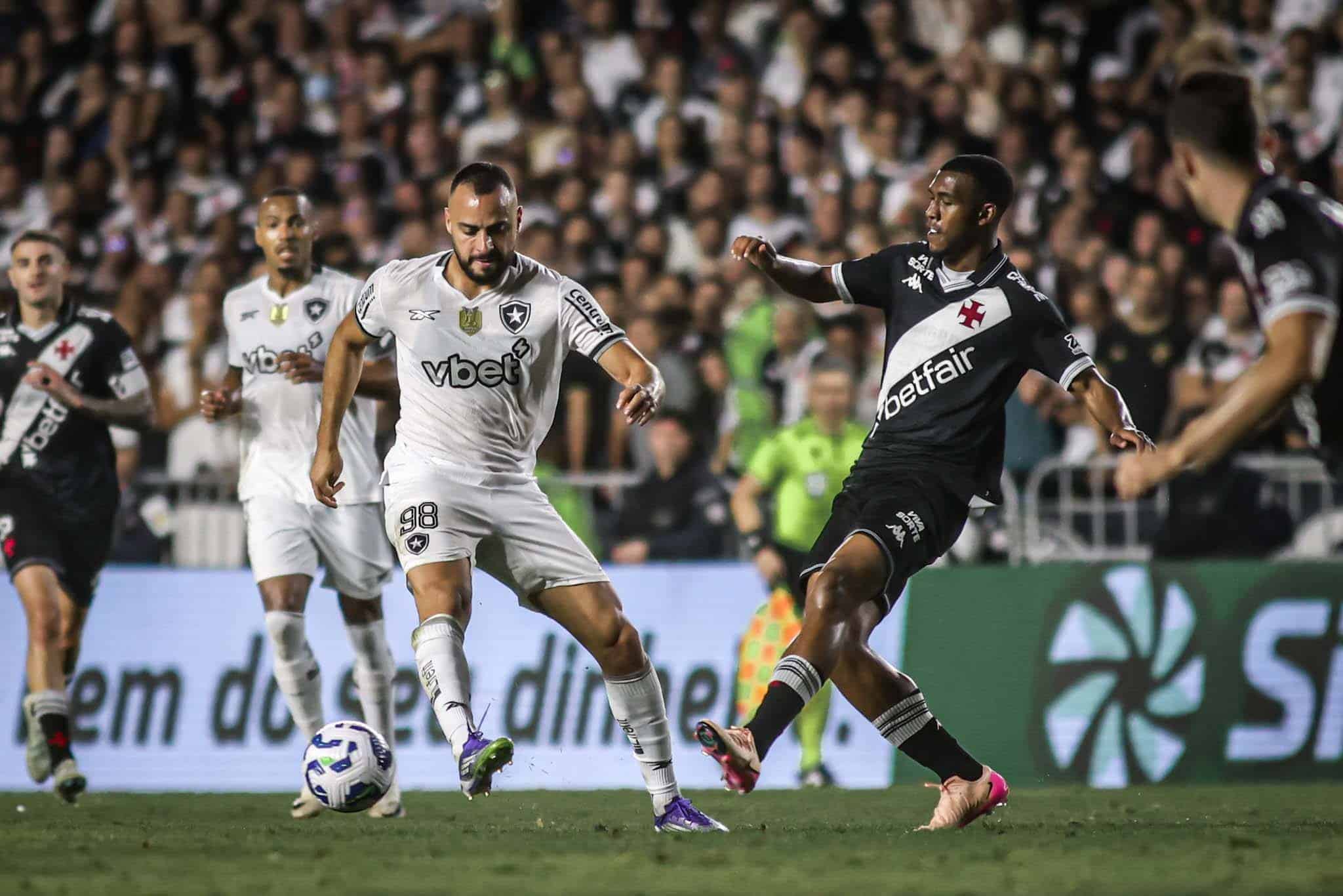 Botafogo e Vasco empataram em S&atilde;o Janu&aacute;rio (Foto: Imago)