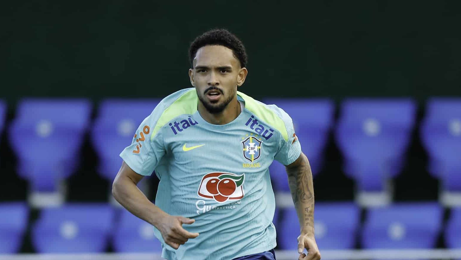 Passado como atacante e Sele&ccedil;&atilde;o: Vitinho passou por mudan&ccedil;a na carreira e vive auge no Botafogo