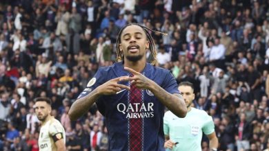 Com Lu&iacute;s Enrique de volta, Barcola d&aacute; show e PSG &eacute; l&iacute;der da Ligue 1