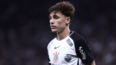Por que Corinthians vetou sa&iacute;da de Breno Bidon mesmo estando longe da meta de arreda&ccedil;&atilde;o?