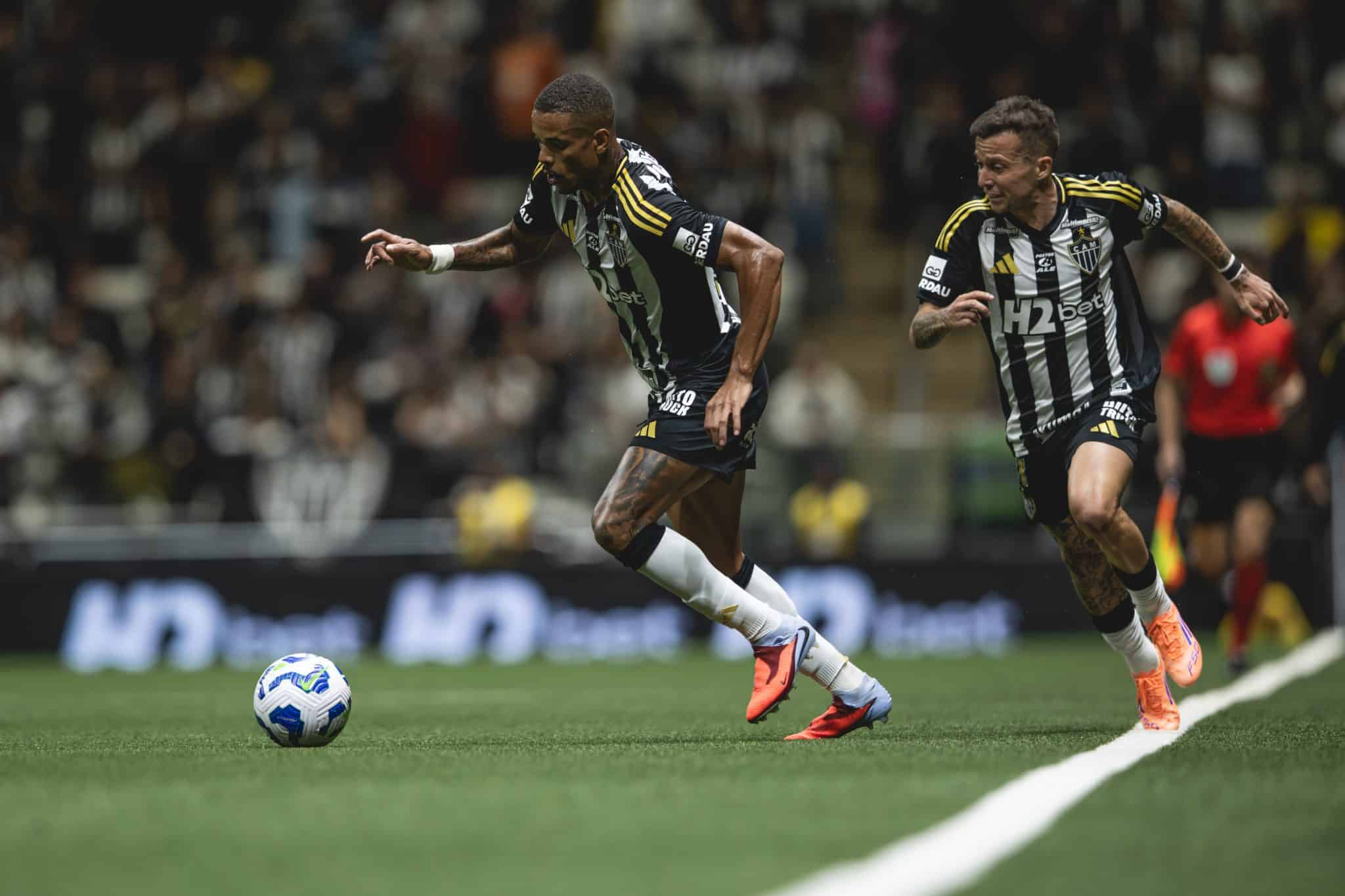 Caio Paulista e Bernard em a&ccedil;&atilde;o pelo Galo