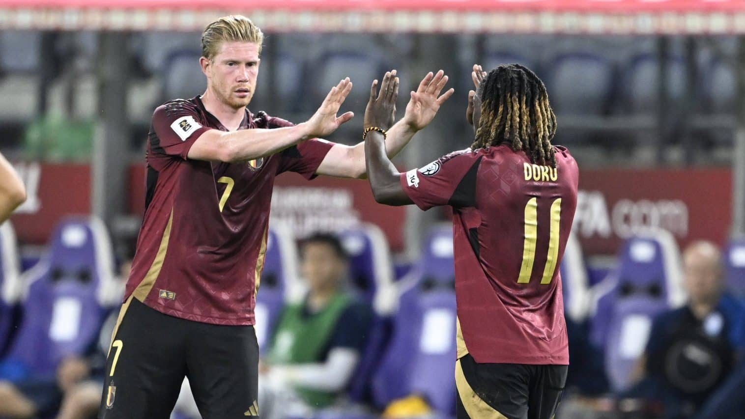Doku e De Bruyne pela sele&ccedil;&atilde;o da B&eacute;lgica (Foto: Imago)