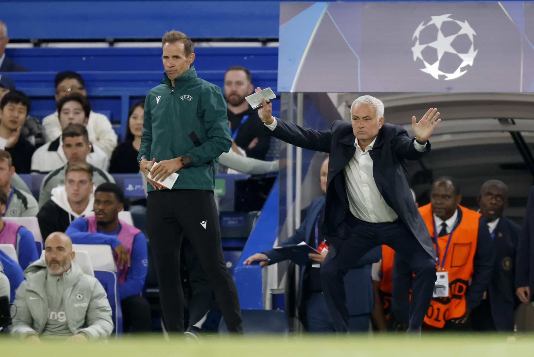 Maresca e Mourinho em Chelsea x Benfica (Foto: Imago)