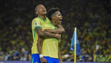 Est&ecirc;v&atilde;o faz mais do que primeiro gol pela Sele&ccedil;&atilde;o e amplia repert&oacute;rio de Ancelotti para a Copa