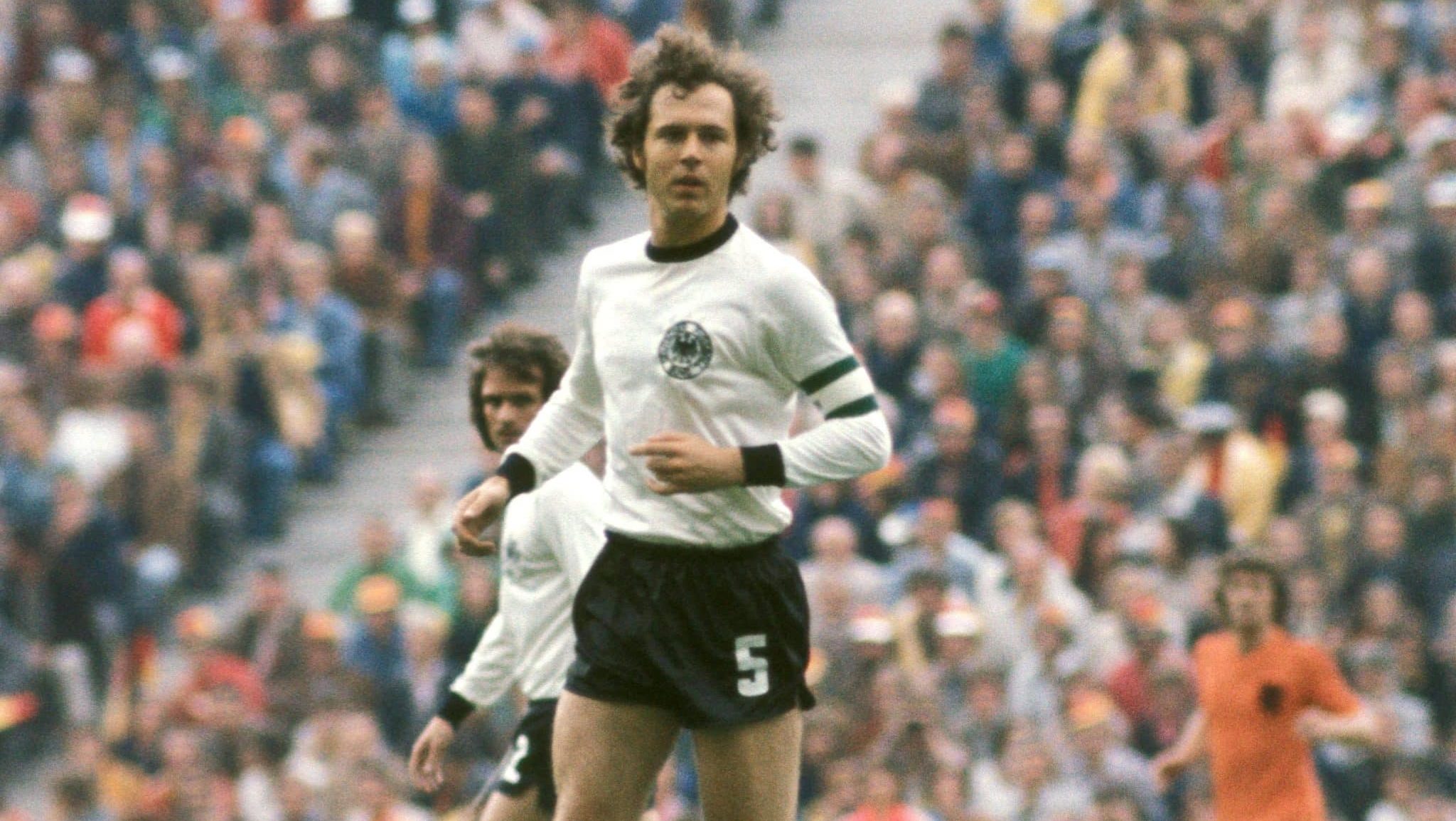 &lsquo;Ele vai redefinir o conceito de zagueiro, assim como Beckenbauer fez&rsquo;