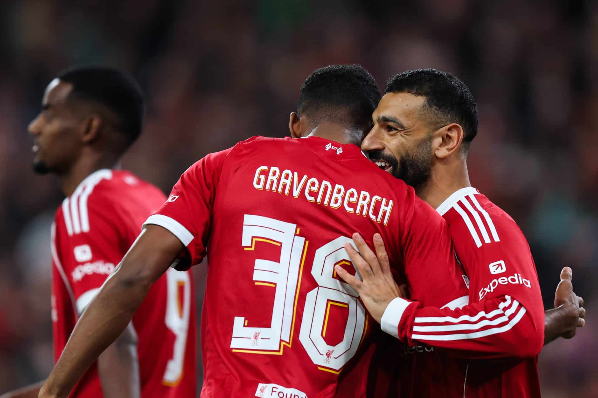 Gravenberch e Salah fizeram a diferen&ccedil;a pelo Liverpool no 1&ordm; tempo (Foto: Imago)