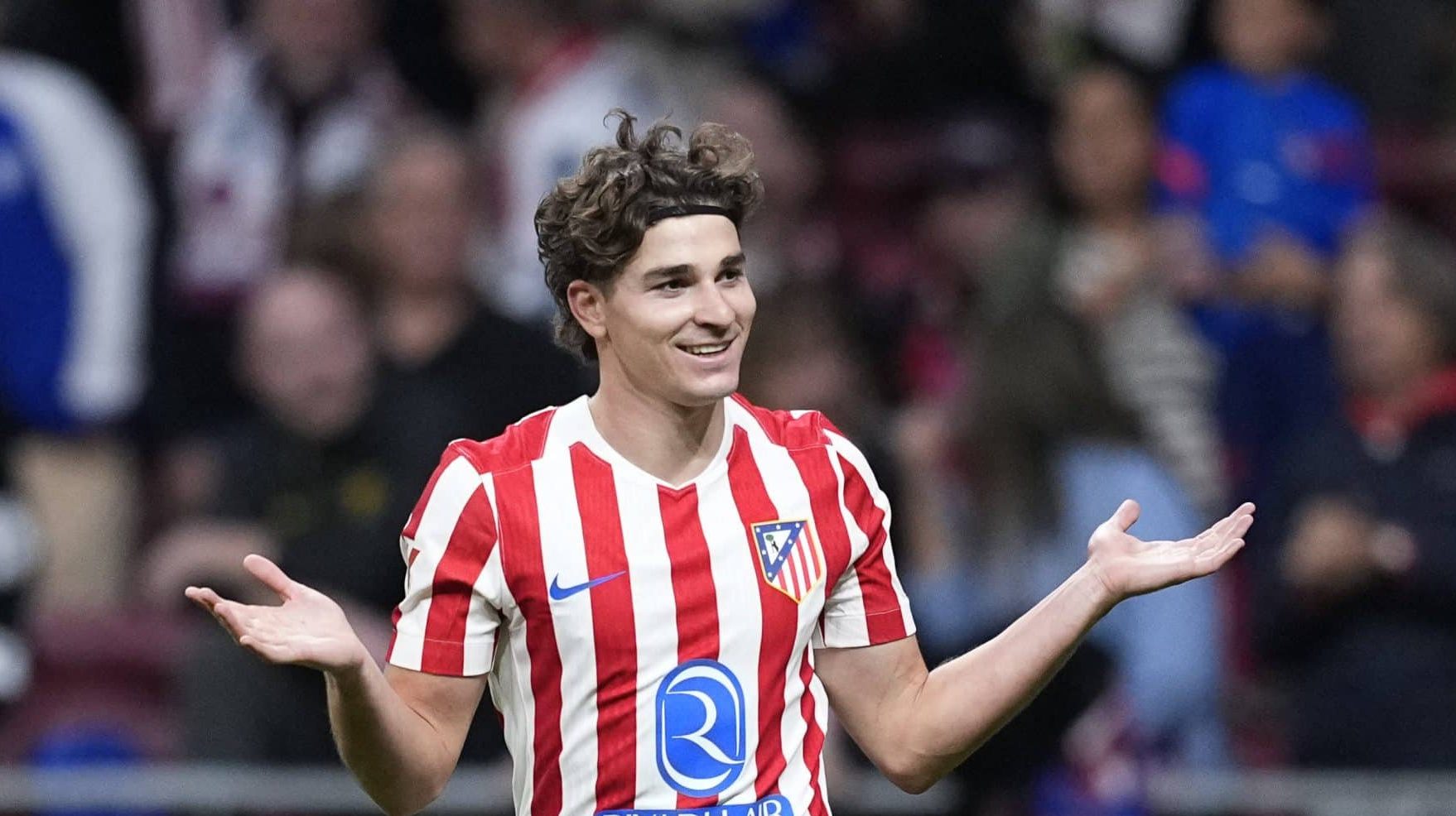 Sempre ele? Juli&aacute;n &Aacute;lvarez salva Simeone ap&oacute;s pol&ecirc;mica e evita crise maior no Atl&eacute;tico