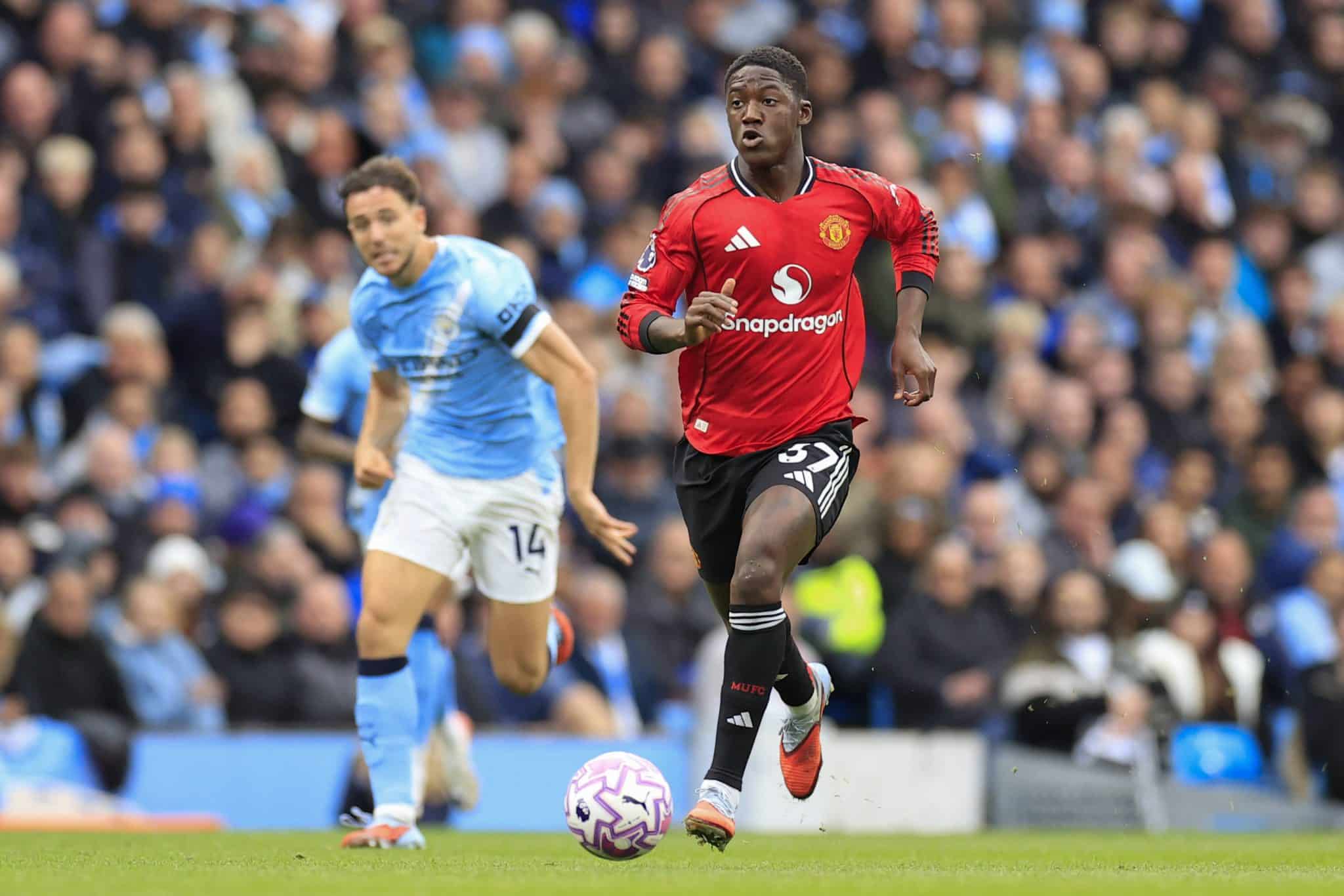 Kobbie Mainoo pelo Manchester United (Foto: Imago)