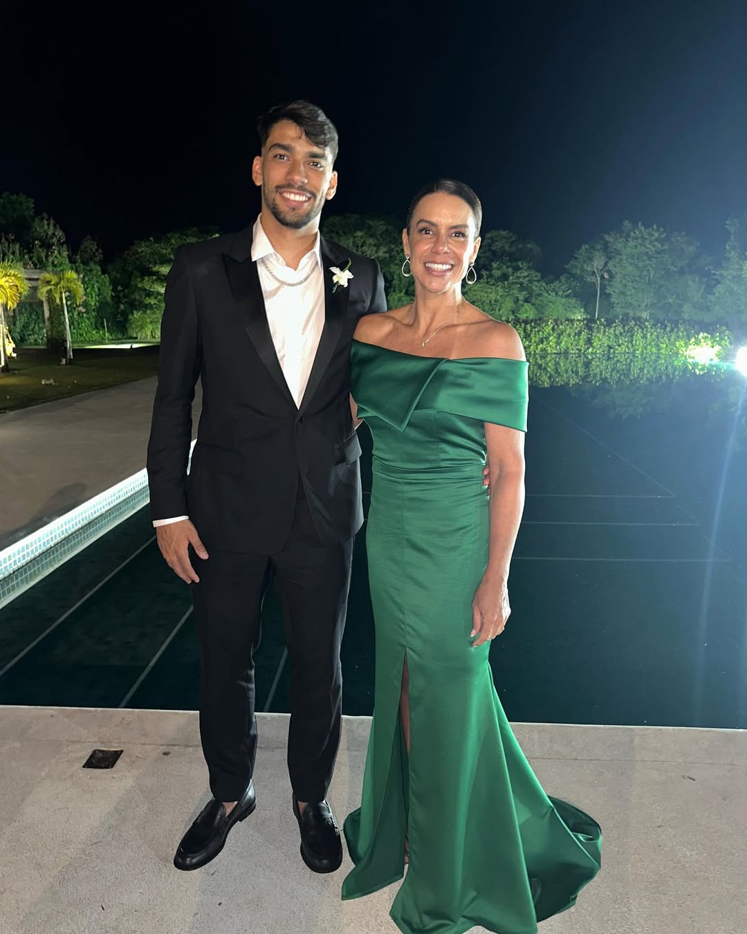 Lucas Paquet&aacute; e a m&atilde;e Cristiane Tolentino