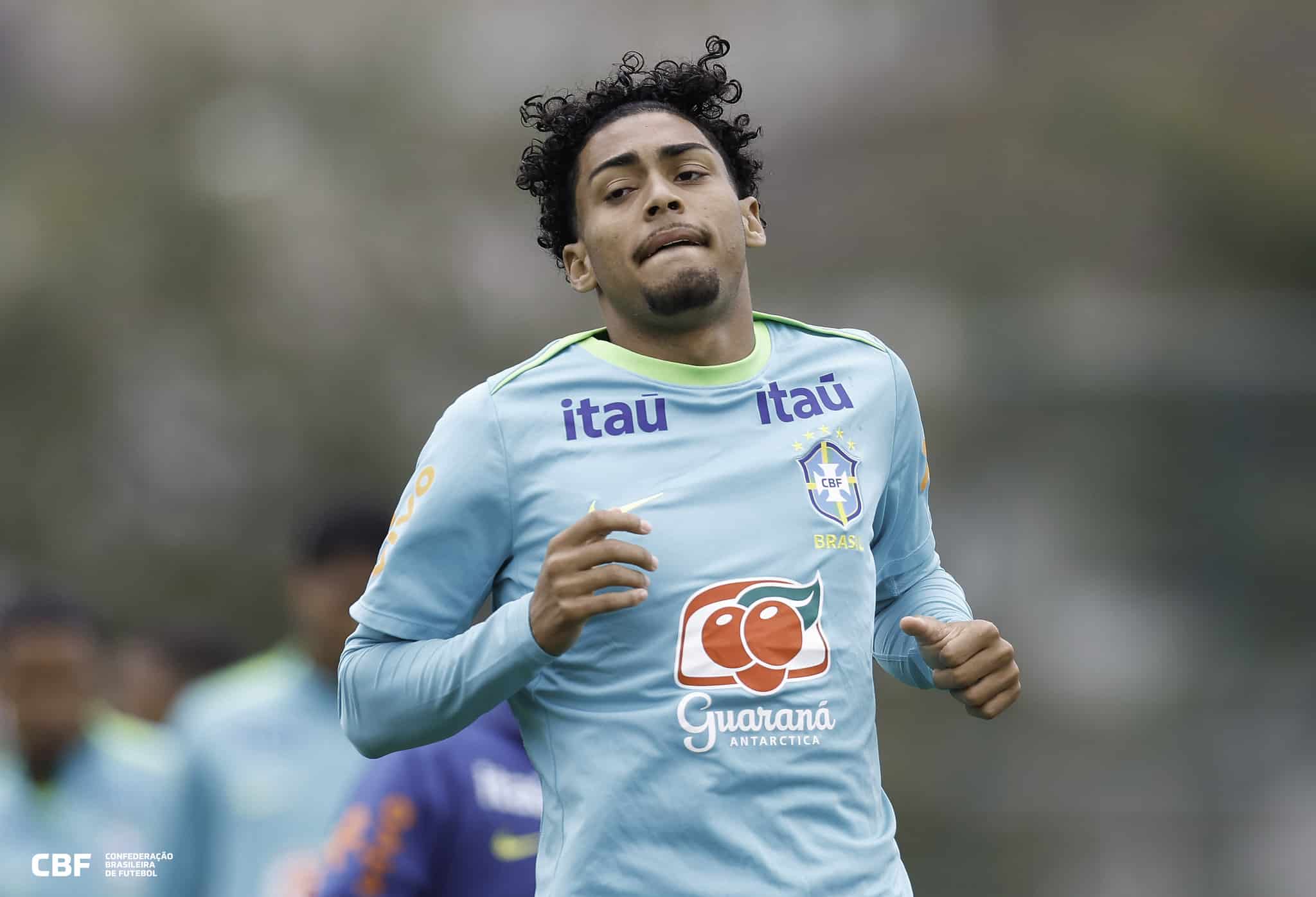 Luighi, durante treino da sele&ccedil;&atilde;o brasileira sub-20