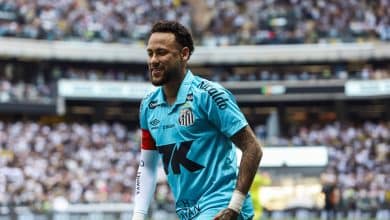 Duelo de besteiras entre Z&eacute; Ivaldo e Lyanco ofusca tarde ruim de Neymar em Galo x Santos