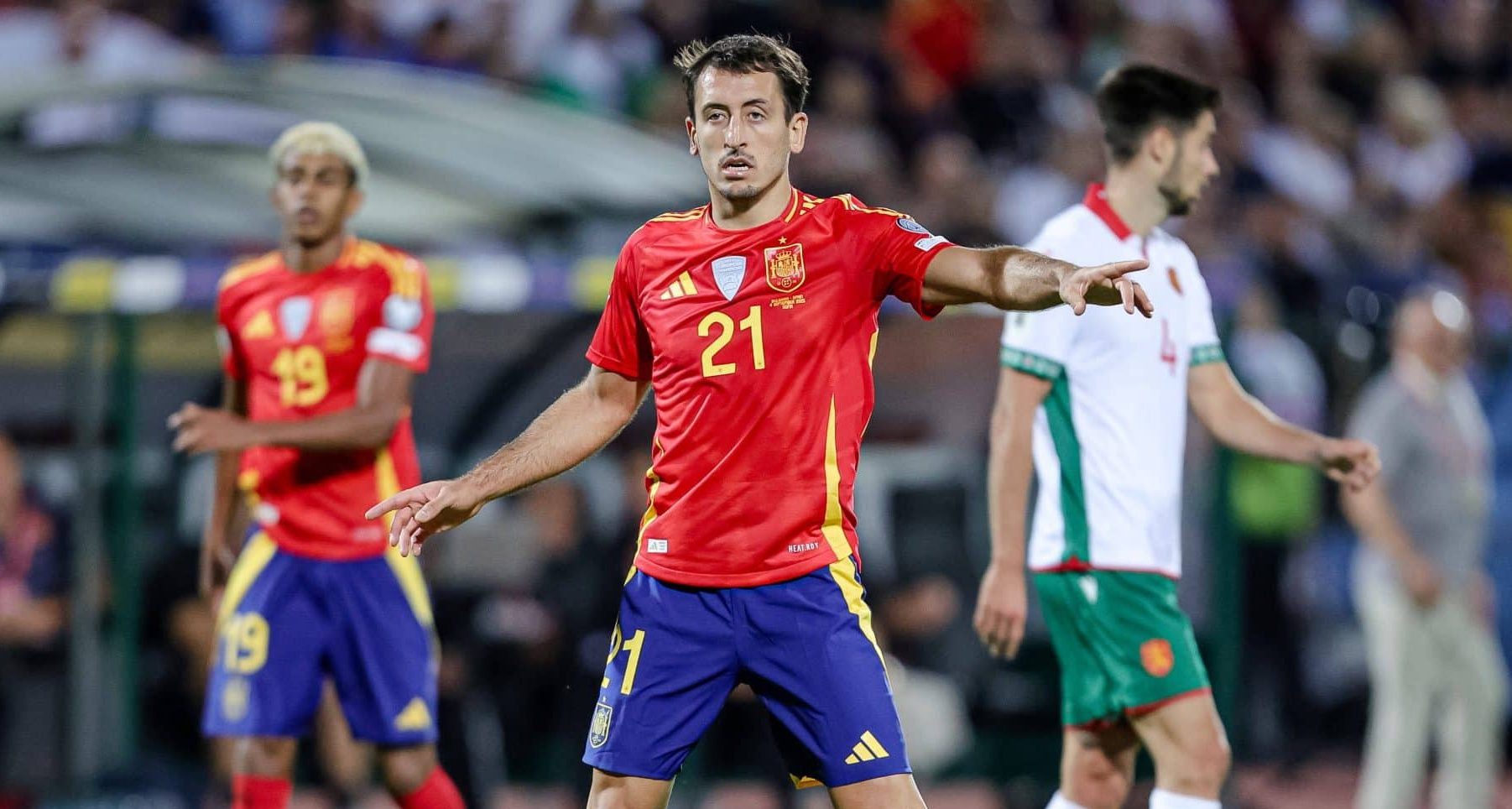 Passeio da Espanha diante da Bulg&aacute;ria tem brilho de artilheiro t&aacute;tico e gola&ccedil;o de Cucurella