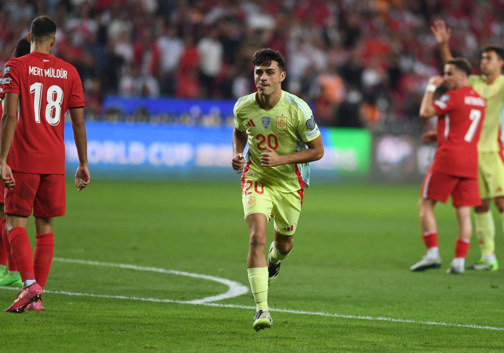 Pedri pela sele&ccedil;&atilde;o da Espanha (Foto: Imago)