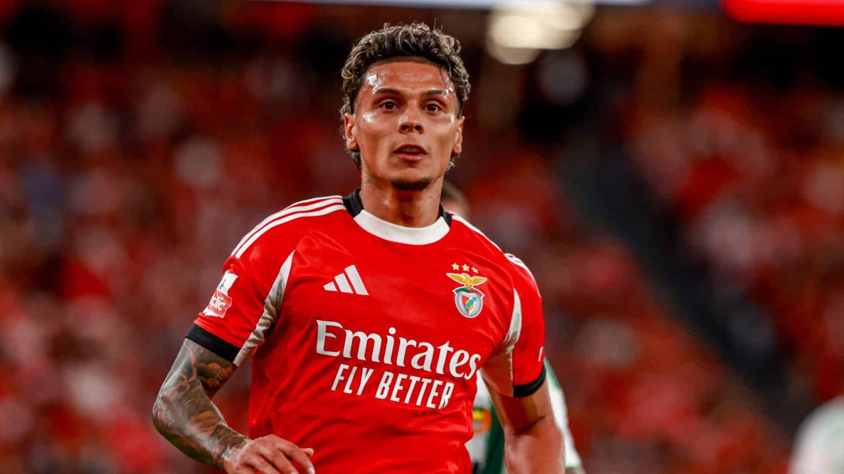 &lsquo;Entra em campo com os milh&otilde;es nas costas&rsquo;: Mourinho sai em defesa de Richard R&iacute;os no Benfica