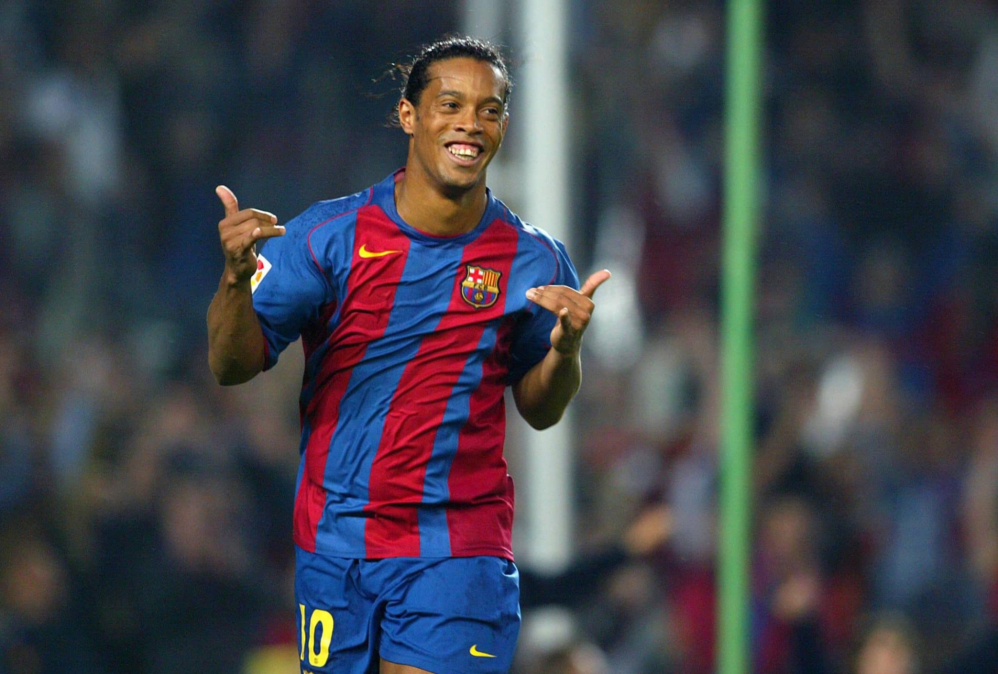 Ronaldinho no Barcelona (Foto: IMAGO / Panoramic by PsnewZ)