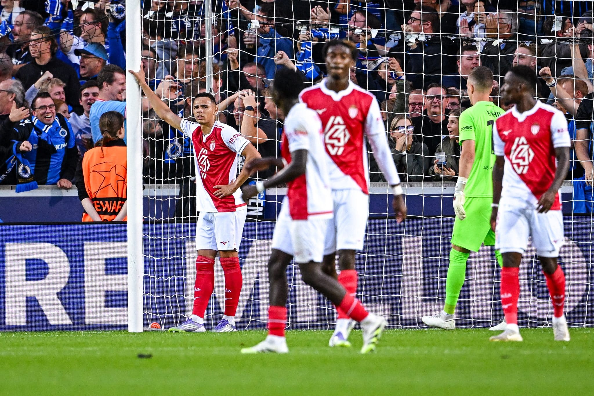 Vanderson durante derrota do Monaco para Club Brugge (Foto: Icon Sport)