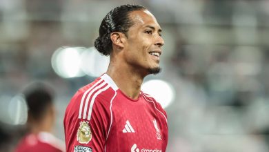 Van Dijk recebe homenagem de clube que o dispensou na base por ter &lsquo;muitas limita&ccedil;&otilde;es&rsquo;