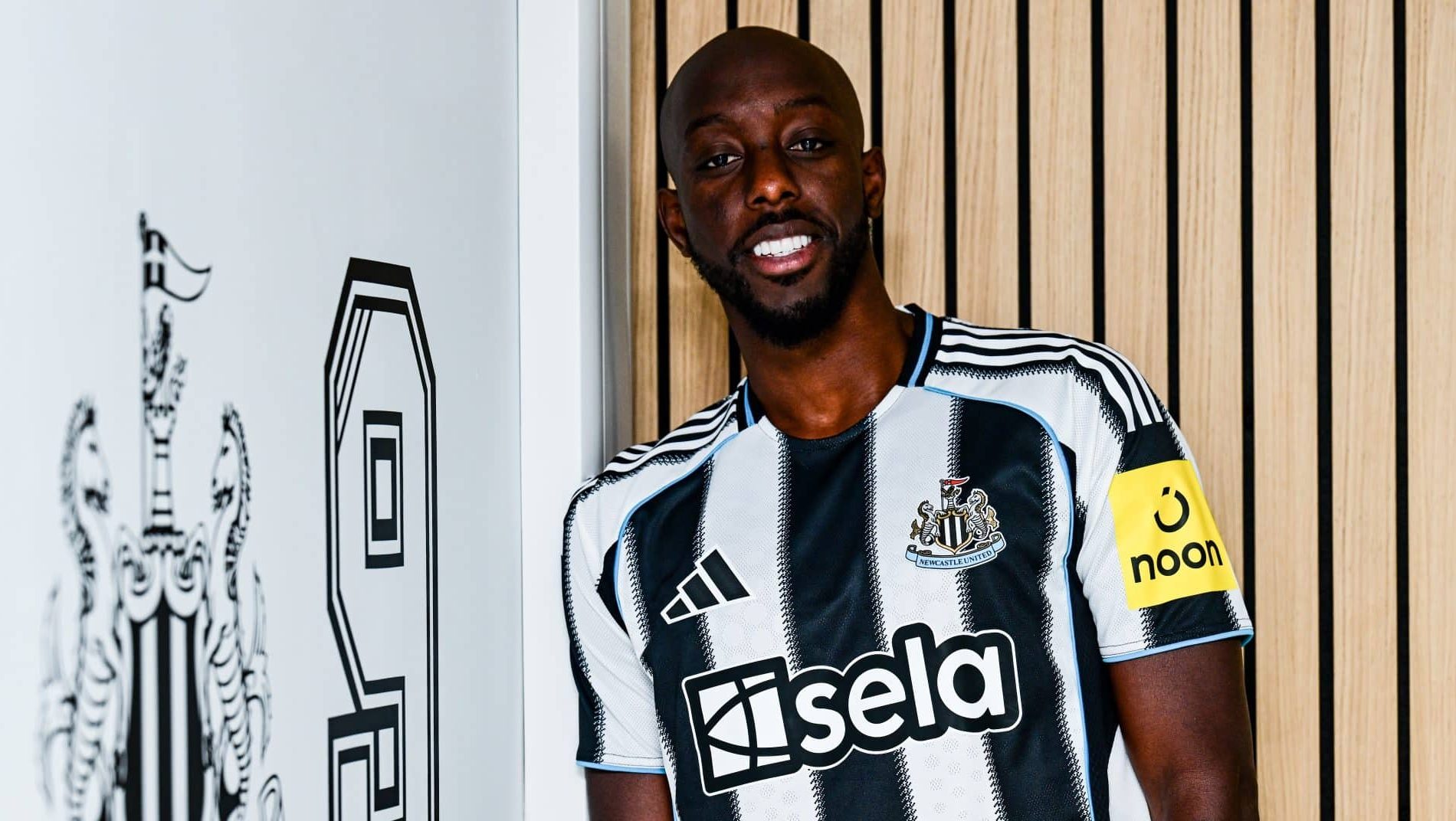 Newcastle garantiu substituto de Isak 30 segundos antes do fechamento da janela