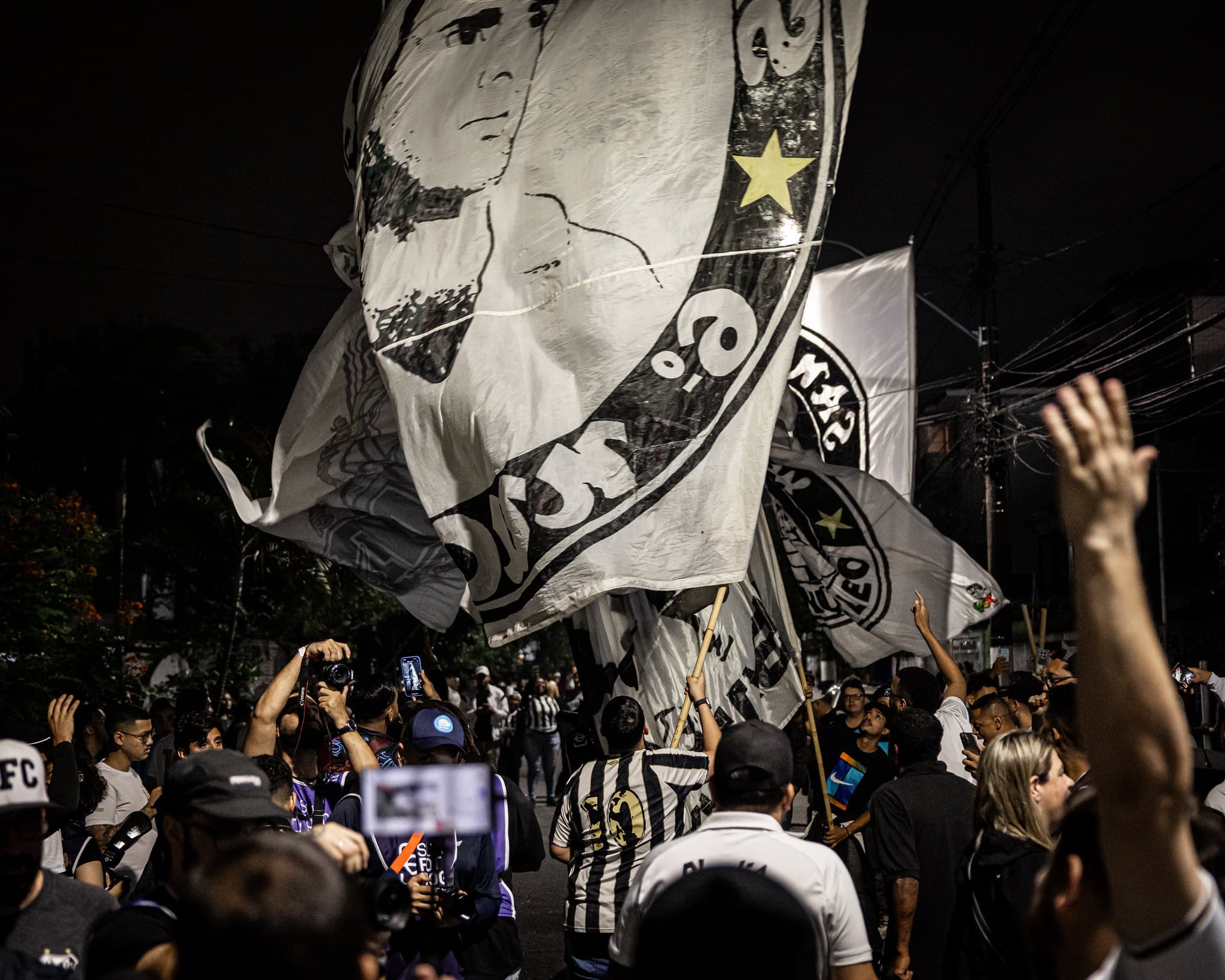 Festa da torcida do Santos antes do cl&aacute;ssico com Corinthians