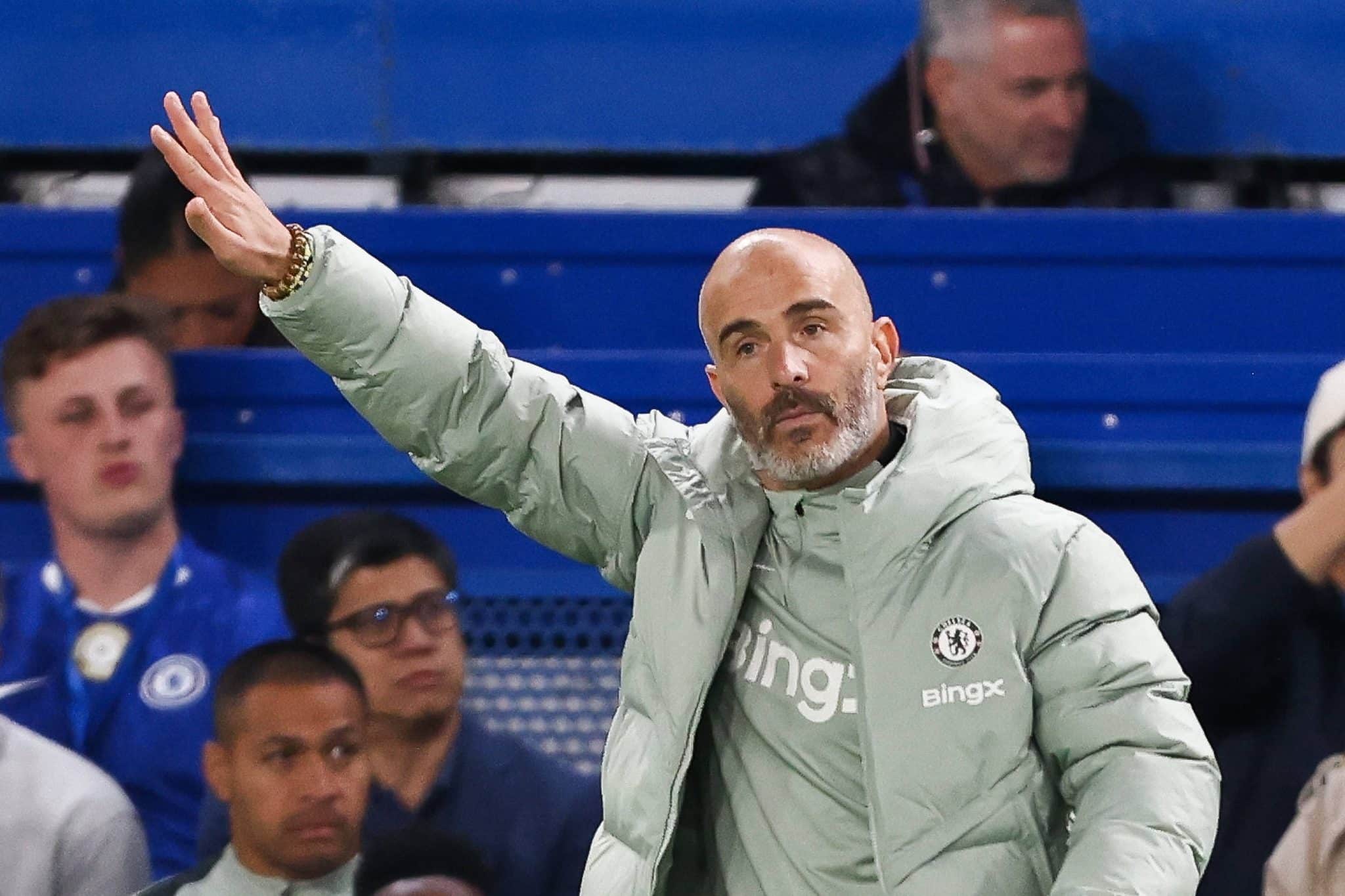 Sem espa&ccedil;o, zagueiro do Chelsea vira op&ccedil;&atilde;o de mercado &lsquo;barata&rsquo; do Borussia Dortmund