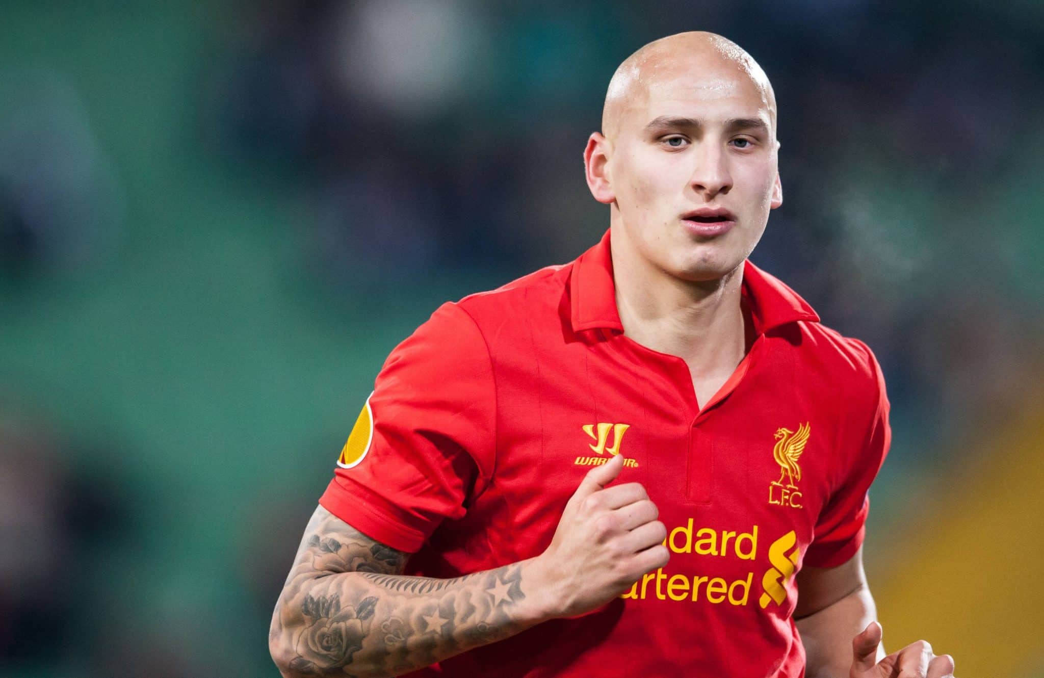 Jonjo Shelvey em atuação pelo Liverpool (Foto: IMAGO / Eibner)